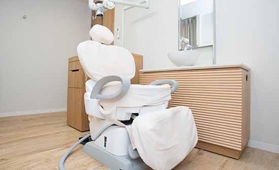 ホワイトエッセンス 三宮WESTの写真 2