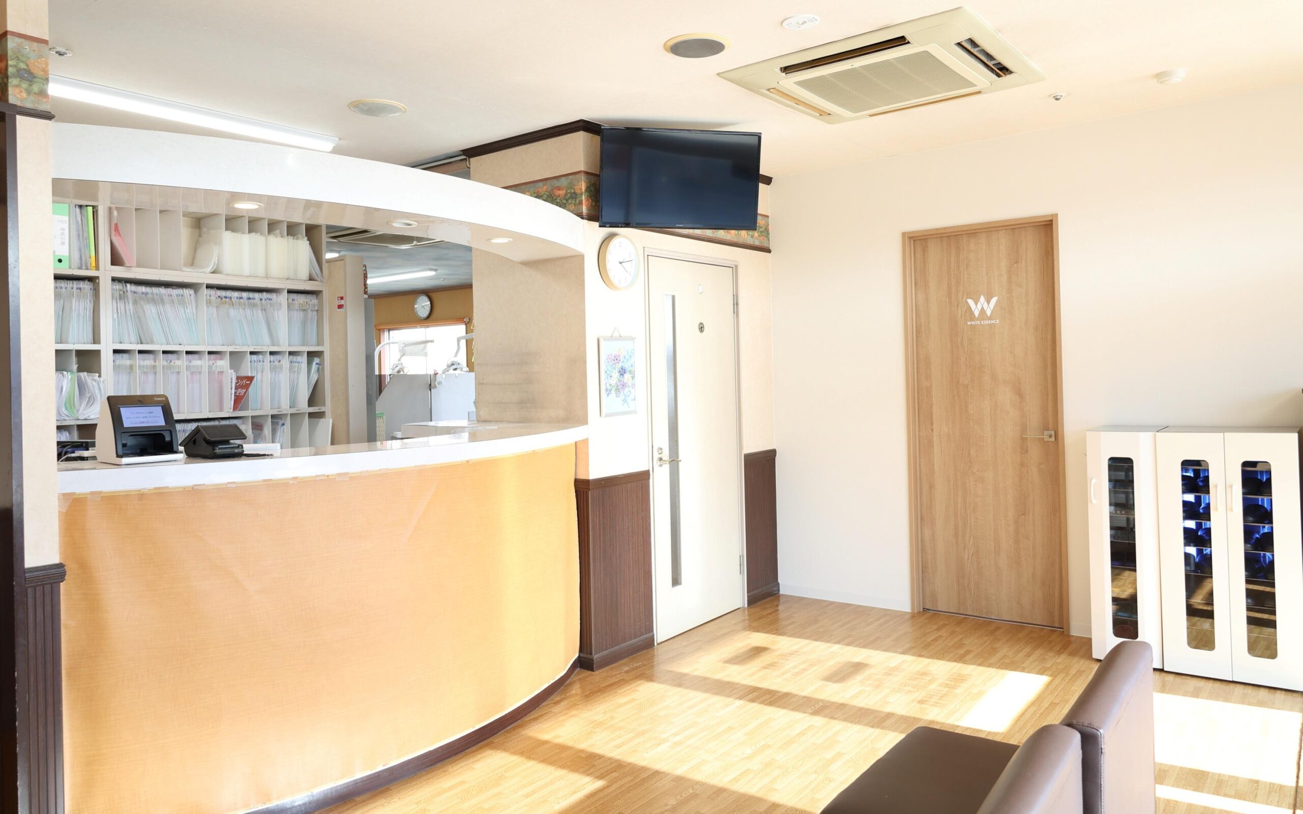 ホワイトエッセンス 小田原フレスポの写真 1