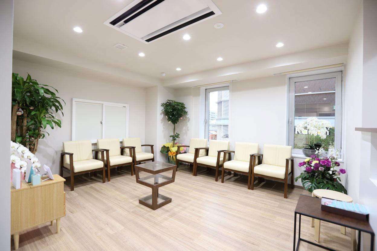 ホワイトエッセンス 広島駅前の写真 2