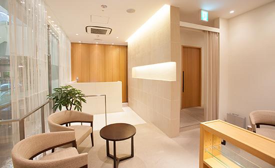 ホワイトエッセンス 新宿の写真 1