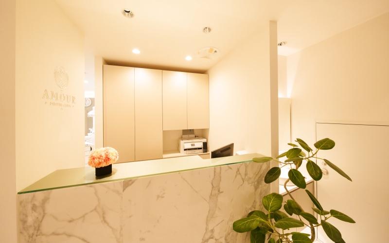 ホワイトエッセンス 新宿駅東口の写真 1