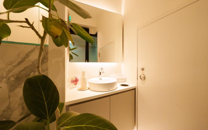 ホワイトエッセンス 新宿駅東口の写真 4