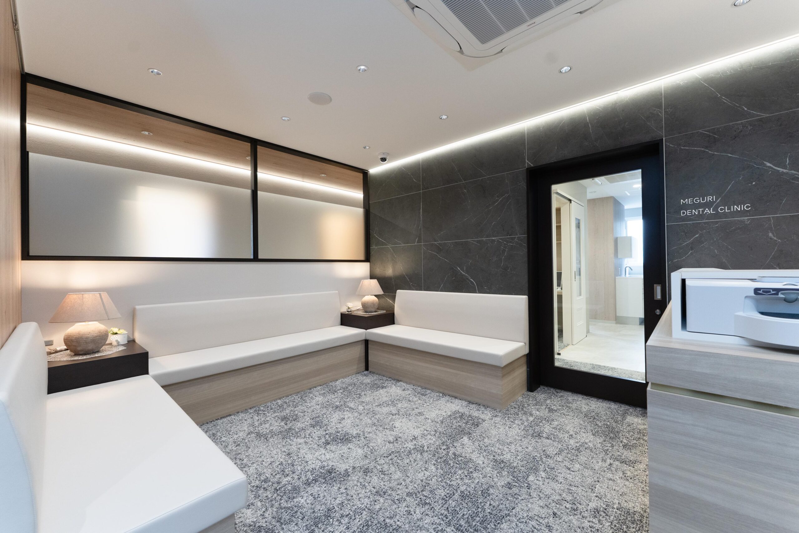 ホワイトエッセンス 新潟女池の写真 1