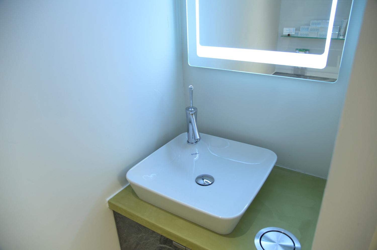 ホワイトエッセンス 札幌大曲の写真 4