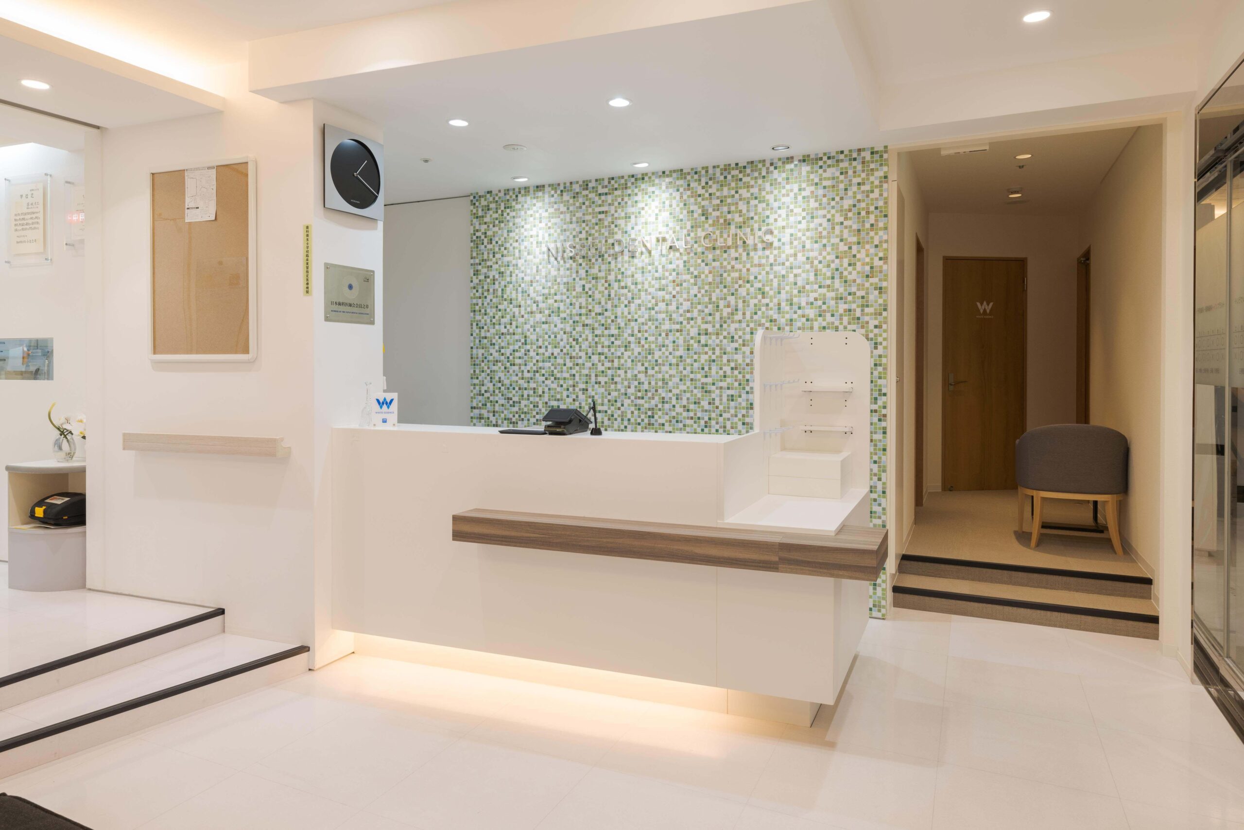 ホワイトエッセンス 栄3丁目の写真 1