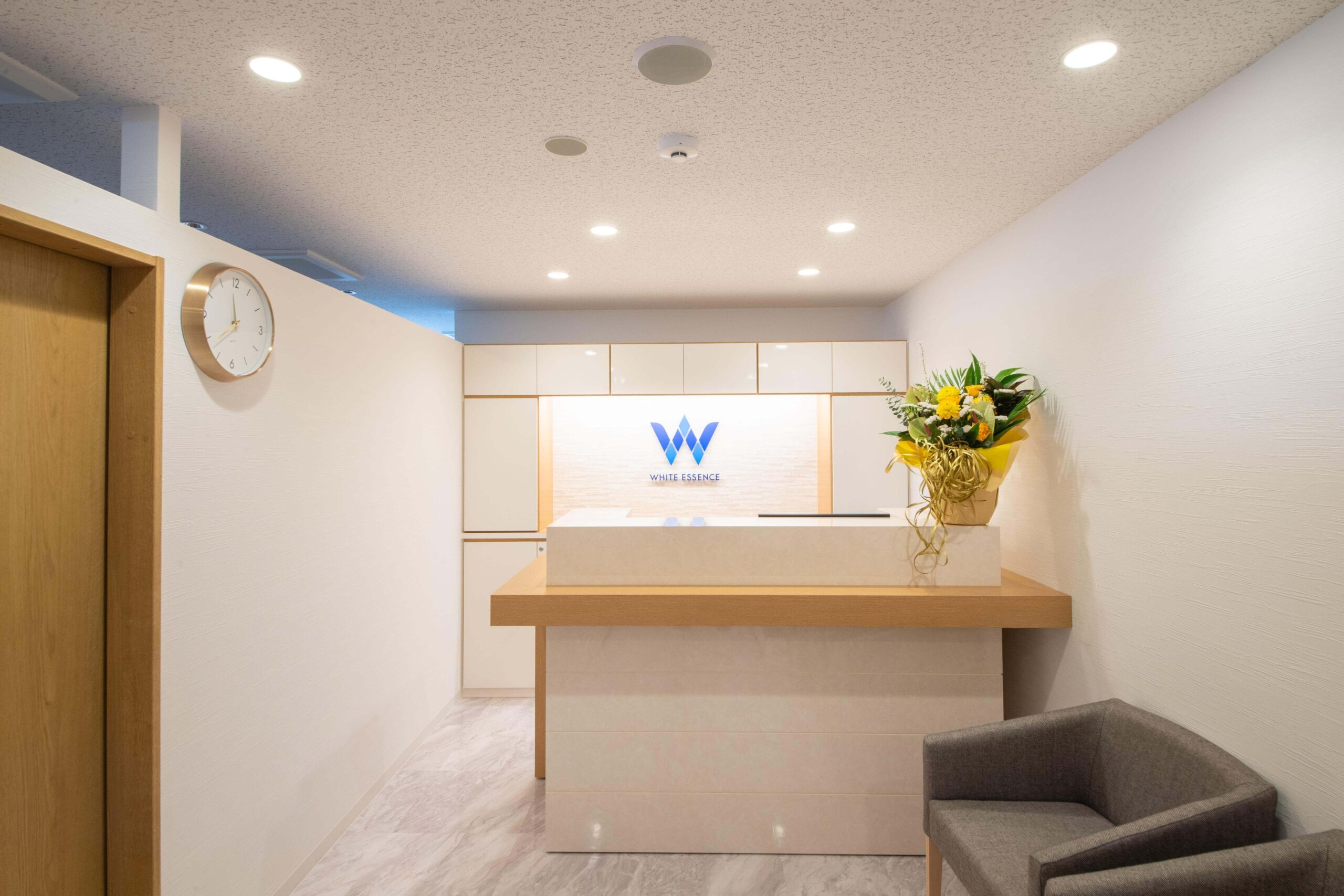 ホワイトエッセンス 熊本下通の写真 1