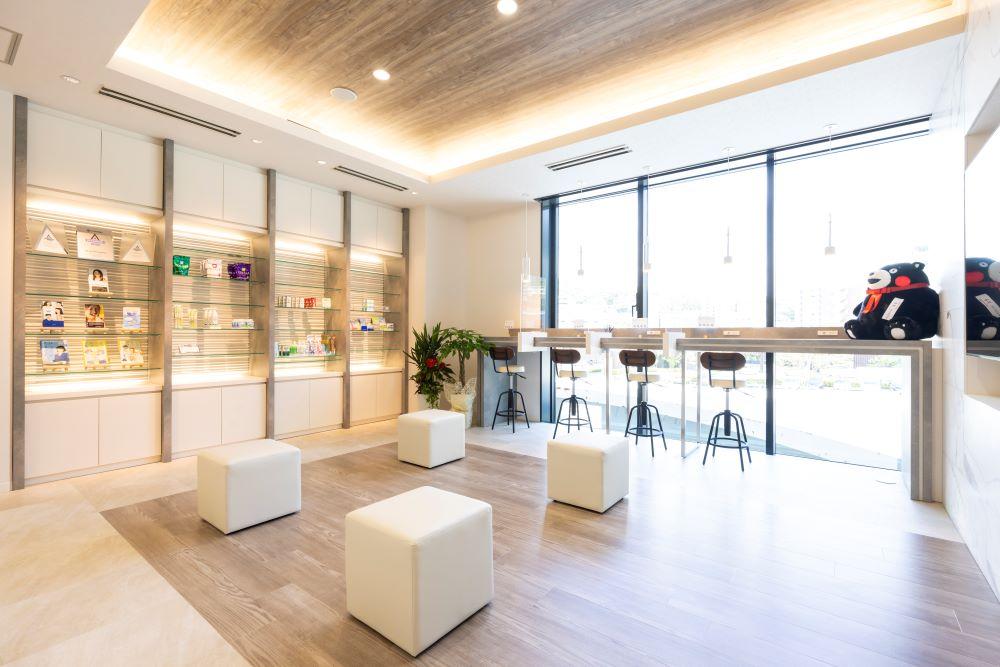 ホワイトエッセンス 熊本駅新幹線口の写真 2