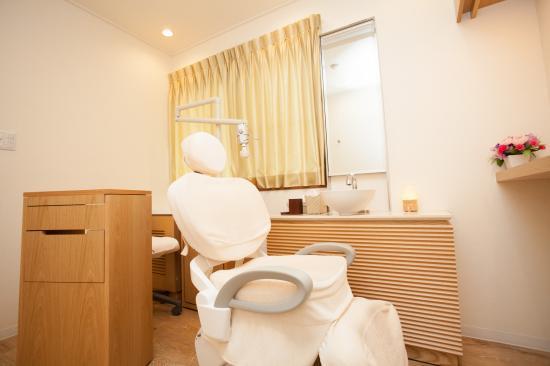 ホワイトエッセンス 逆瀬川の写真 2