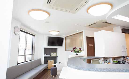 ホワイトエッセンス 高槻駅前の写真 1