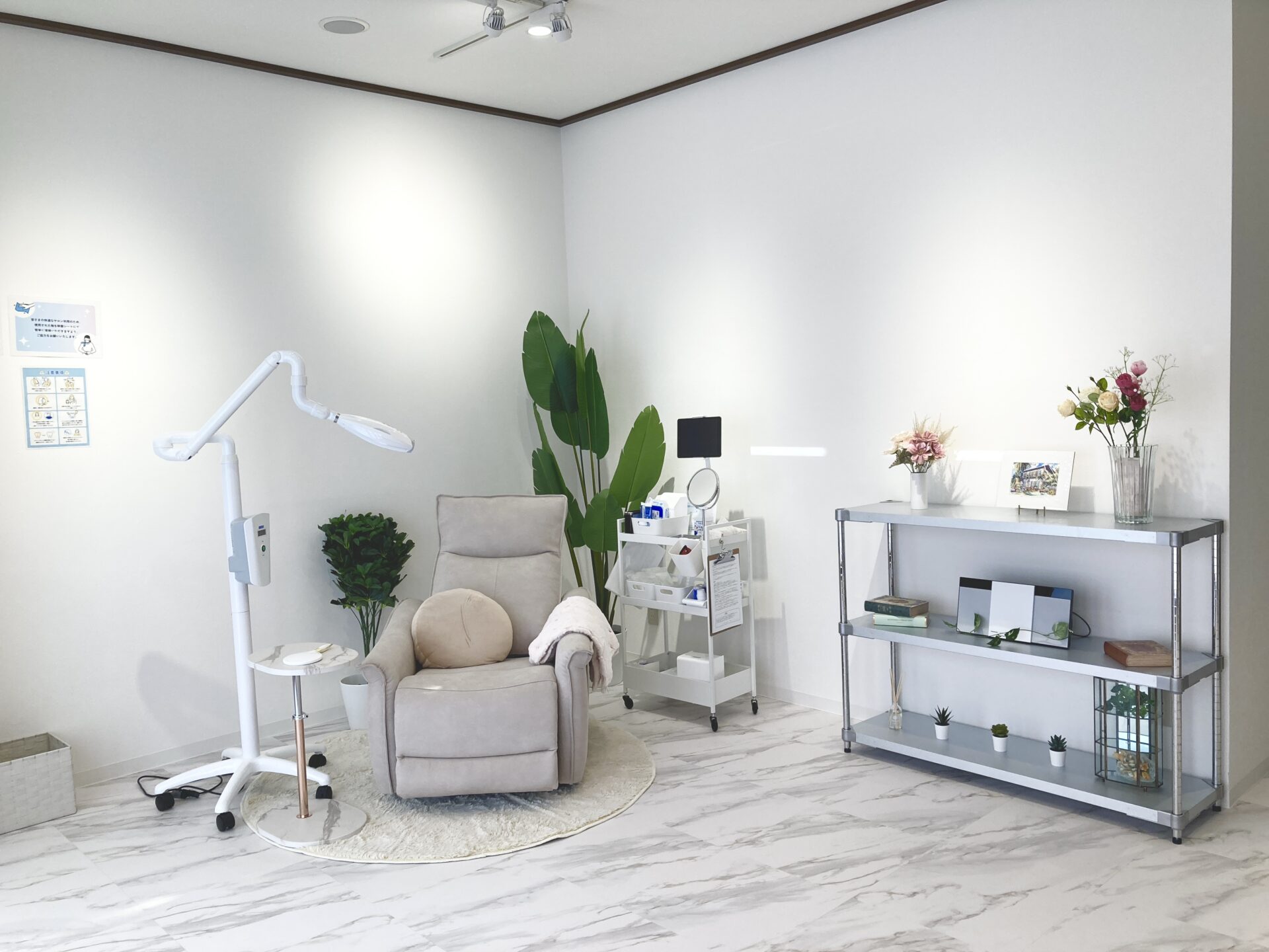 メディカルホワイトニングHAKU 藤枝駅前店の写真 1