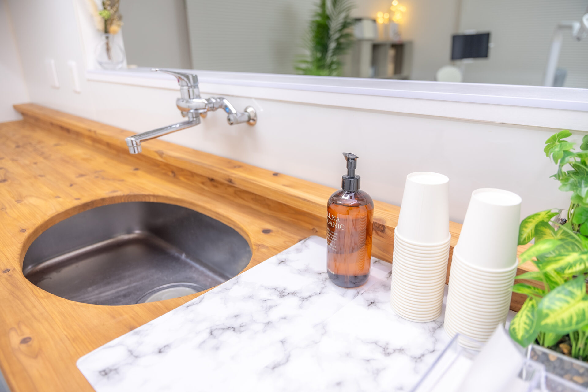 メディカルホワイトニングHAKU 福山店の写真 4