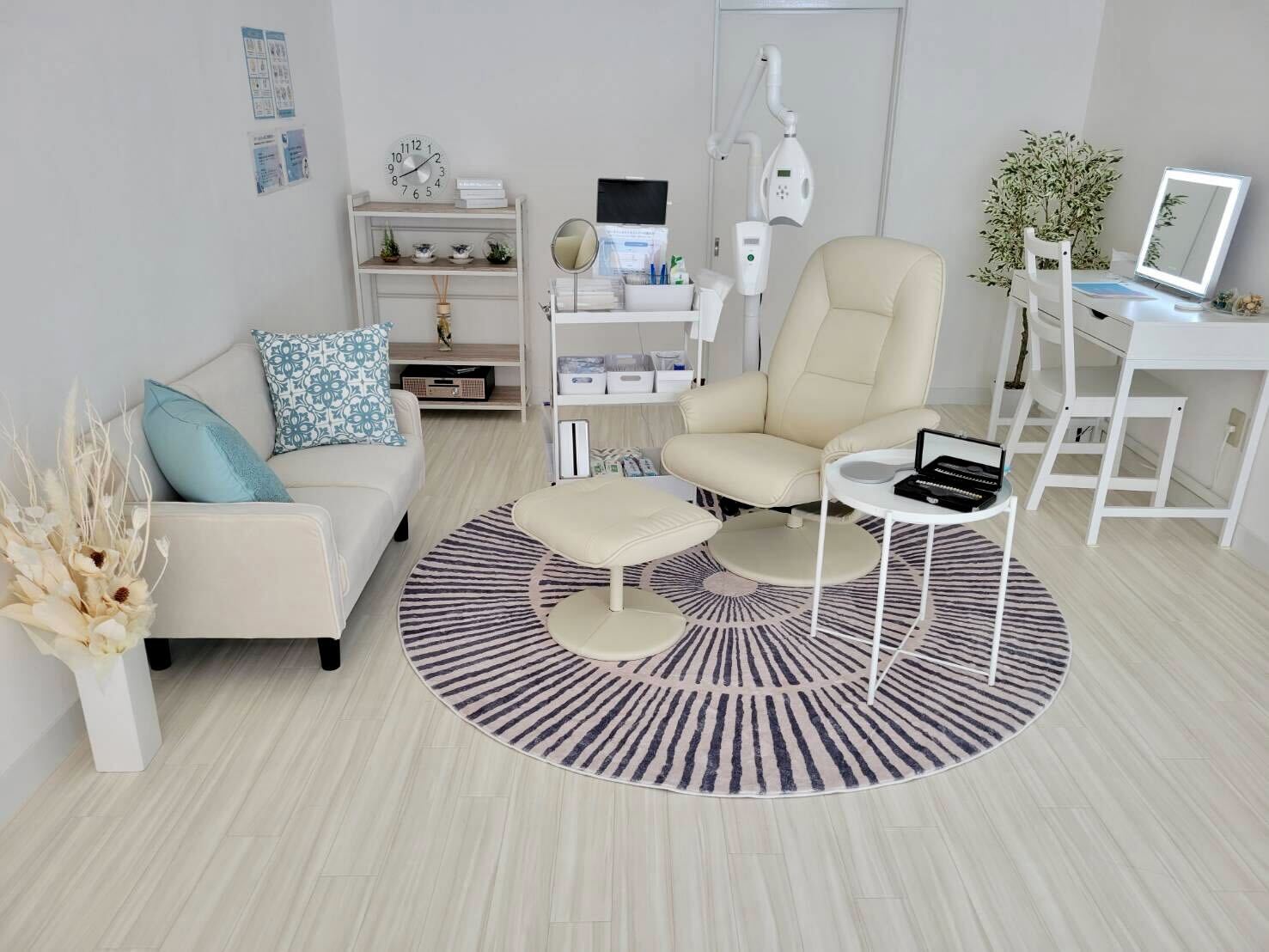 メディカルホワイトニングHAKU 浜松店の写真 1