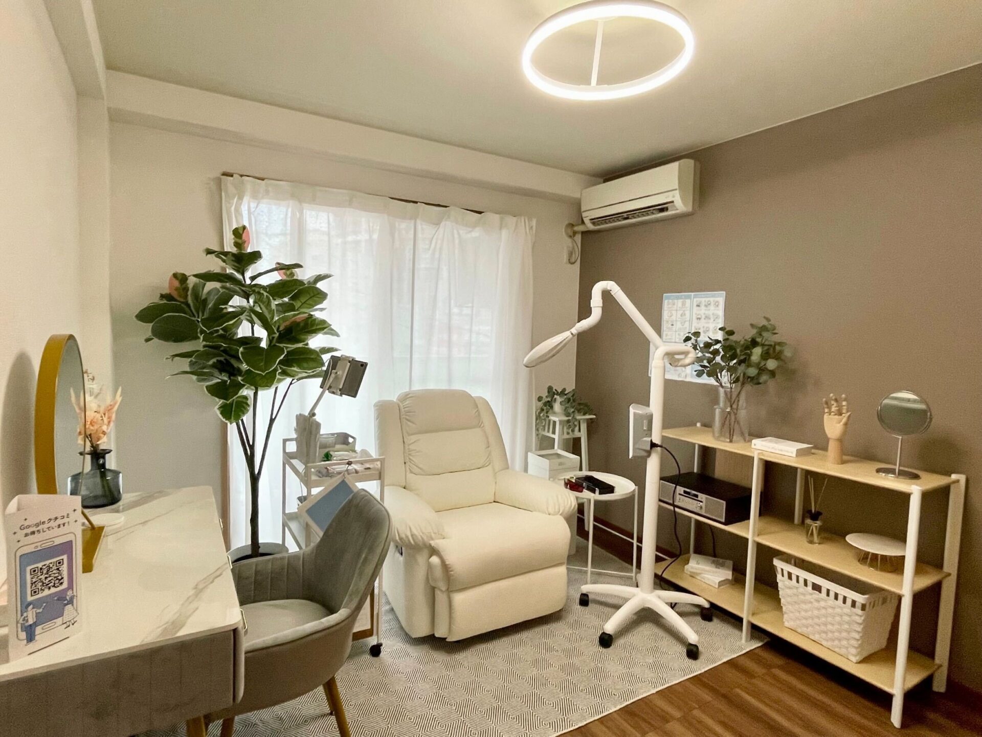 メディカルホワイトニングHAKU 入間店の写真 1