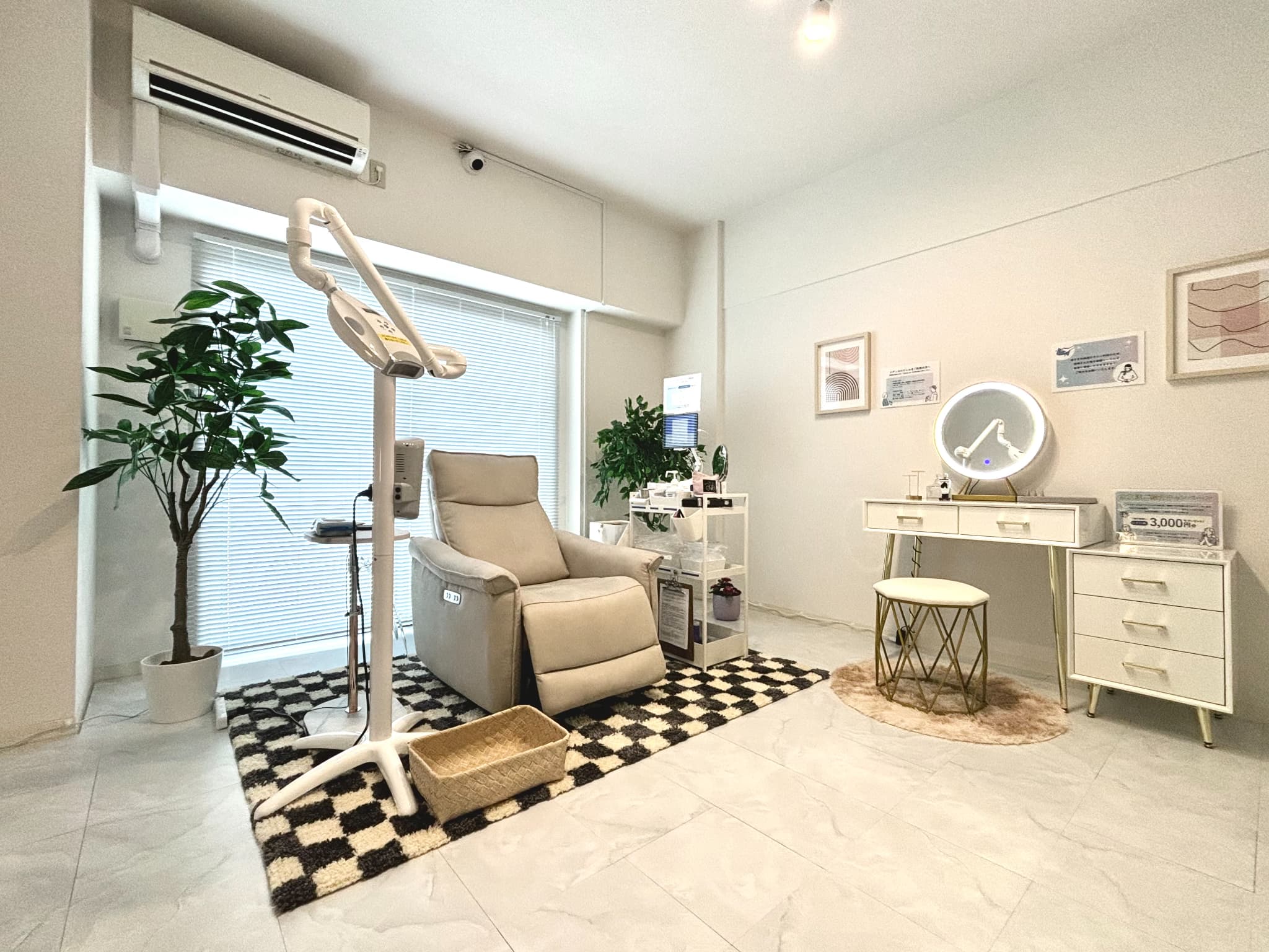 メディカルホワイトニングHAKU 金山店の写真 1