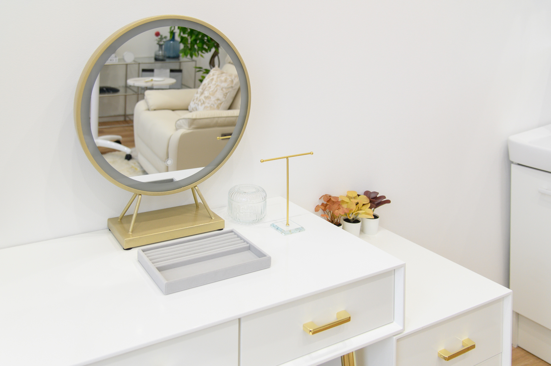 メディカルホワイトニングHAKU 金沢駅前店の写真 3