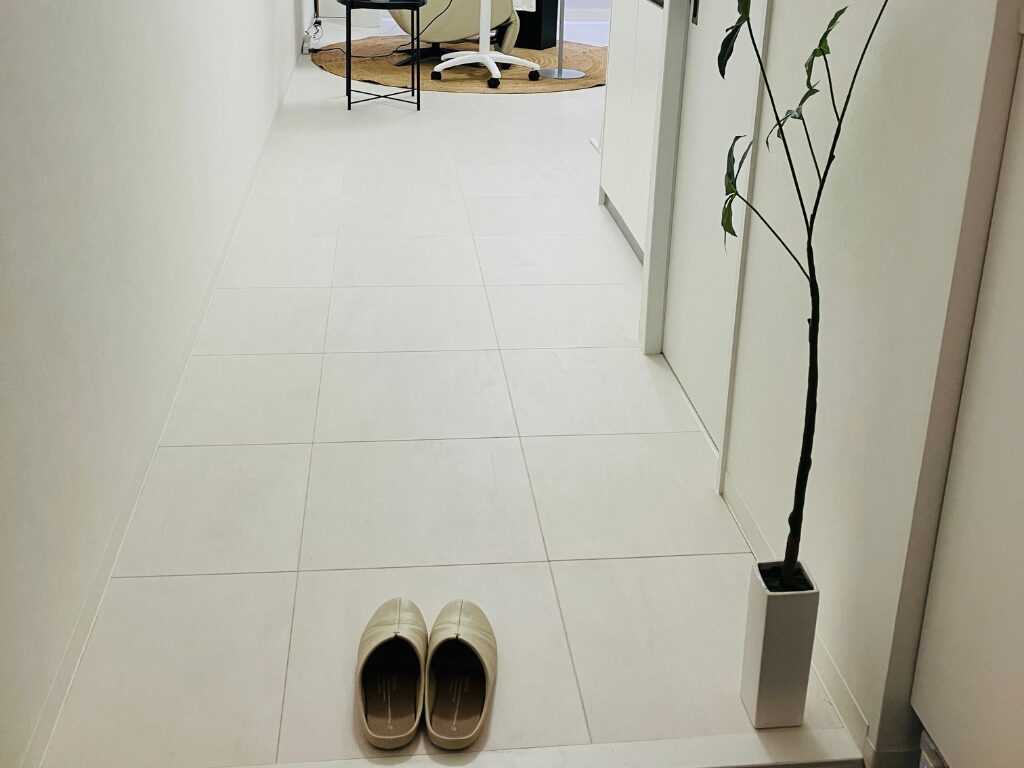 メディカルホワイトニングHAKU 烏丸三条店の写真 3