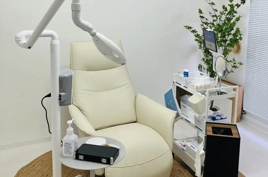 メディカルホワイトニングHAKU 烏丸三条店の写真 4