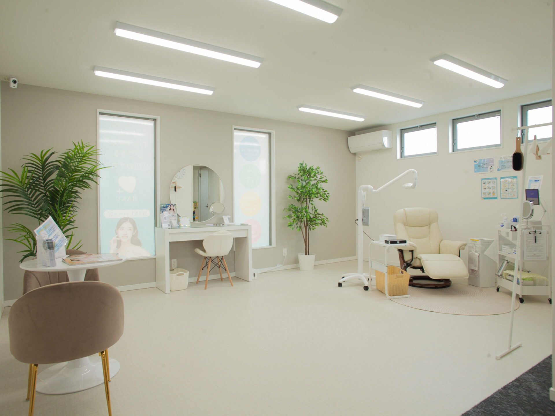 メディカルホワイトニングHAKU コマキ店の写真 1