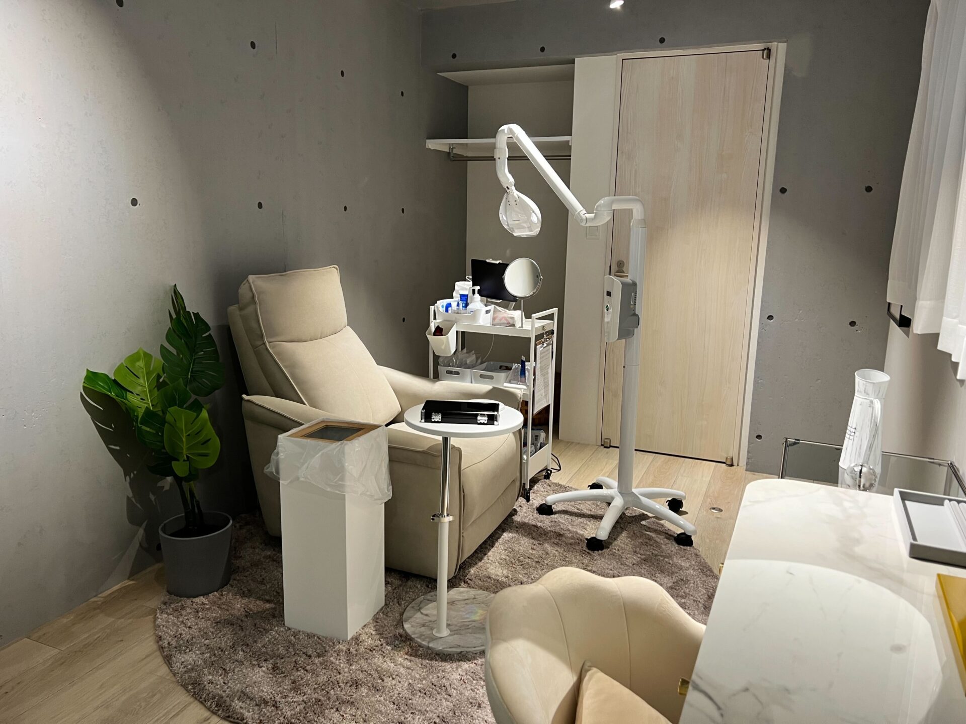 メディカルホワイトニングHAKU 大島店の写真 4