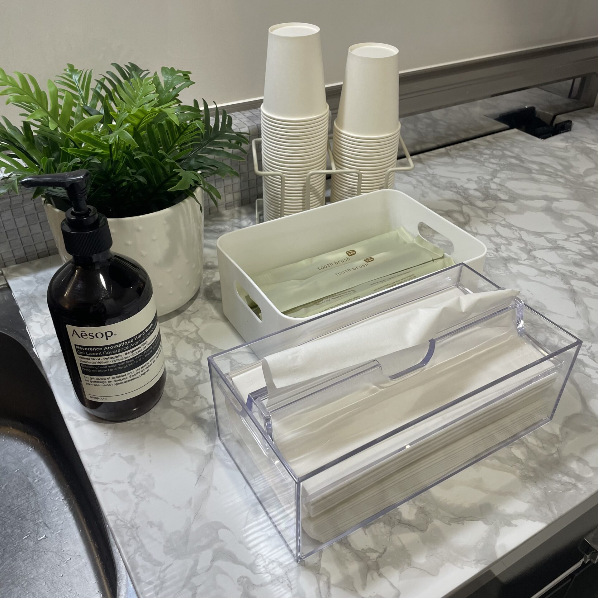 メディカルホワイトニングHAKU 札幌南郷通店の写真 4