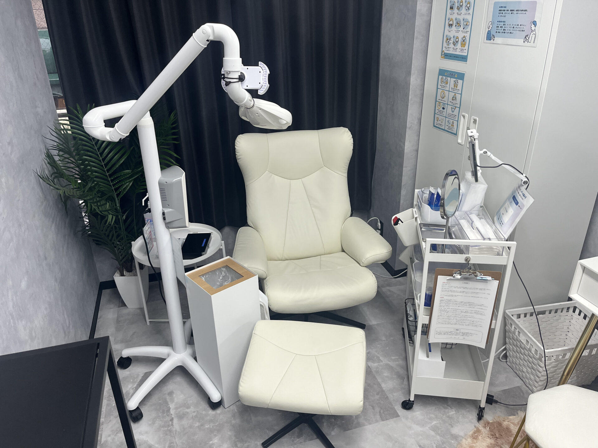 メディカルホワイトニングHAKU 心斎橋店の写真 1