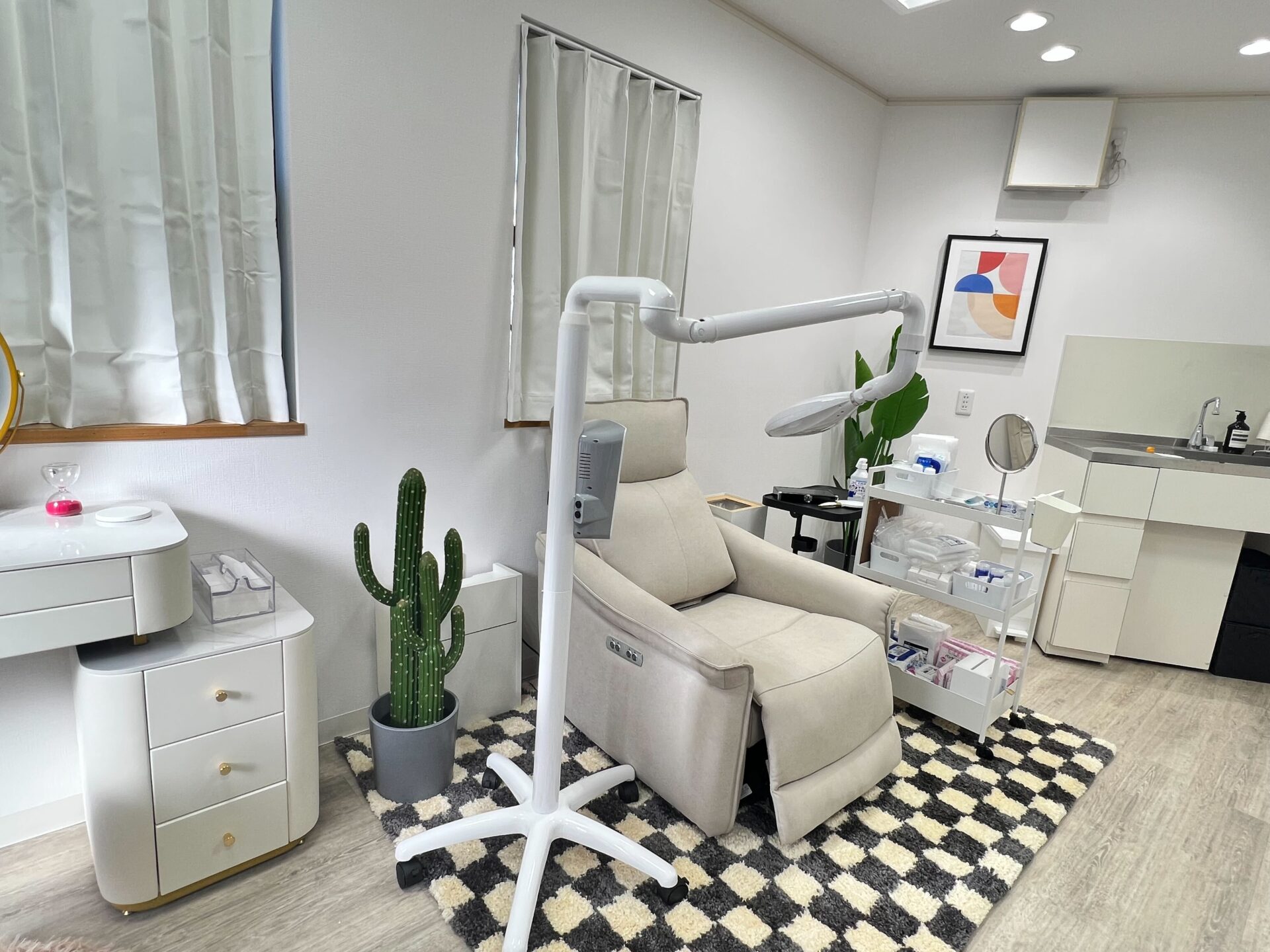 メディカルホワイトニングHAKU 鶴ヶ峰店の写真 3