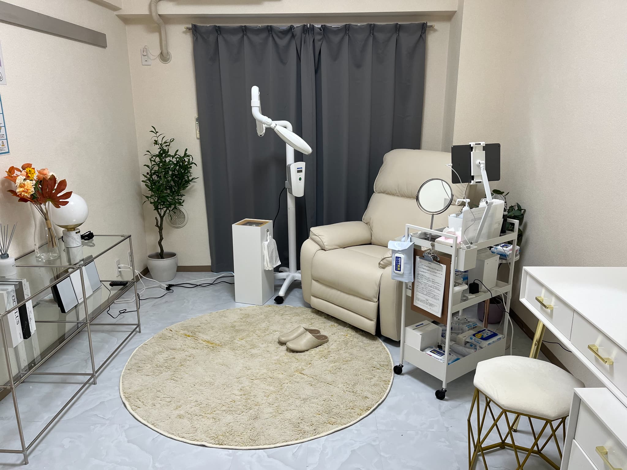 メディカルホワイトニングHAKU 代々木上原店の写真 1