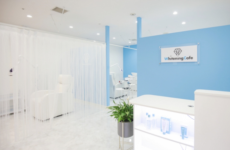 ホワイトニングカフェ 岐阜アクティブG店の写真 2