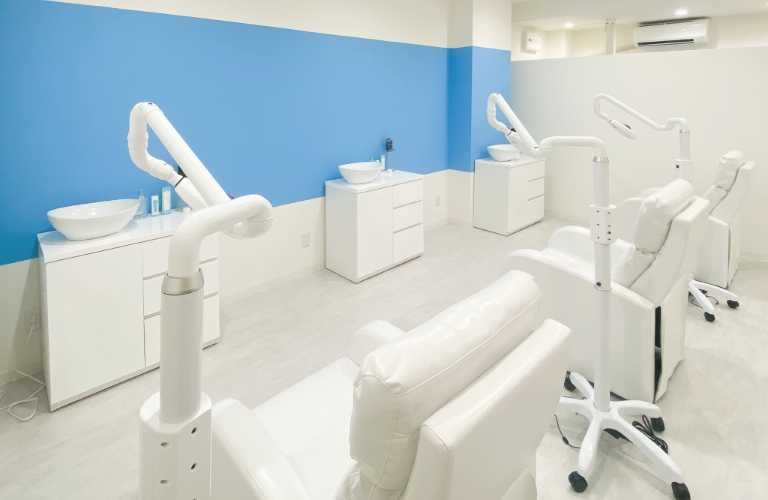 ホワイトニングカフェ 姫路駅前店の写真 3