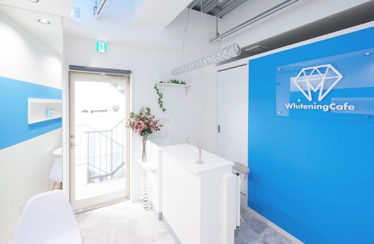 ホワイトニングカフェ 市川店の写真 2
