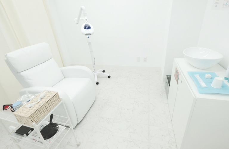 ホワイトニングカフェ 葛西店の写真 1