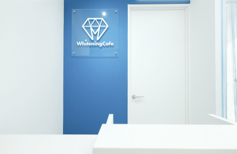 ホワイトニングカフェ 葛西店の写真 2