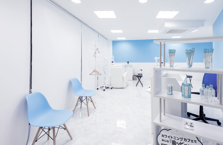 ホワイトニングカフェ 川越店の写真 2