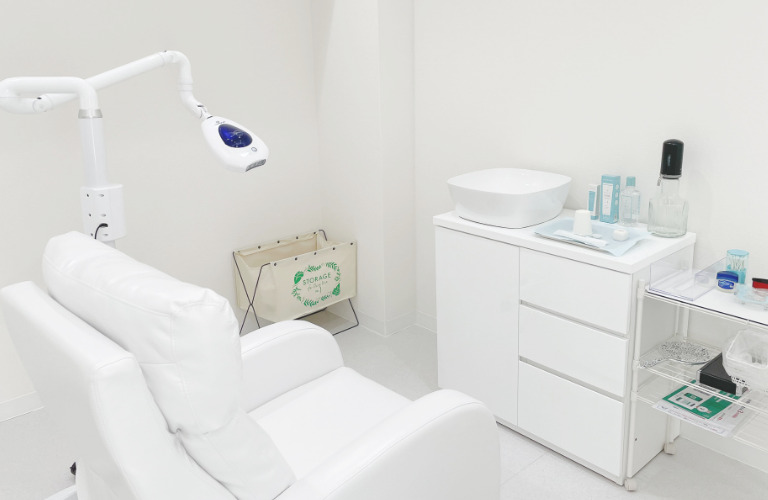 ホワイトニングカフェ 吉祥寺店の写真 1