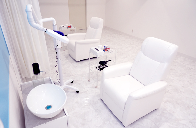 ホワイトニングカフェ 北九州小倉店の写真 1