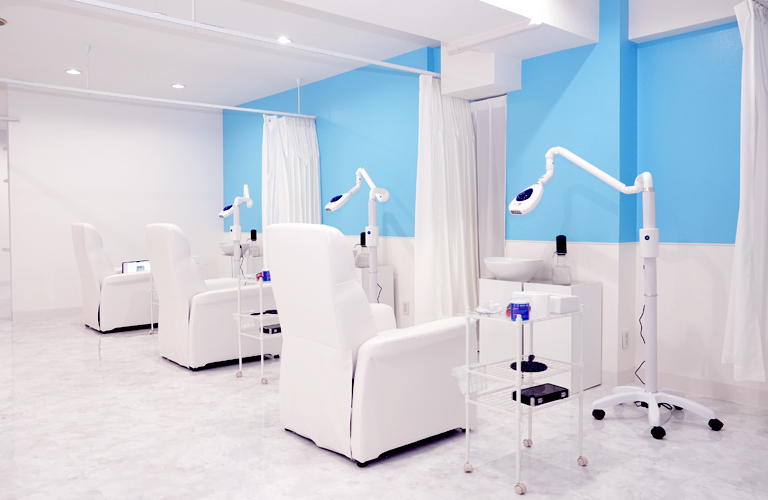 ホワイトニングカフェ 北九州小倉店の写真 2