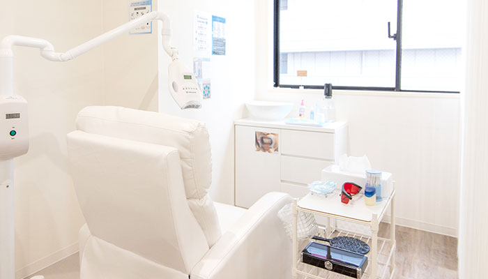 ホワイトニングカフェ 神戸三宮本店の写真 1