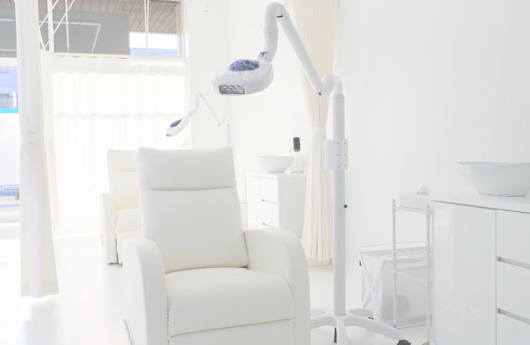 ホワイトニングカフェ 三島店の写真 1