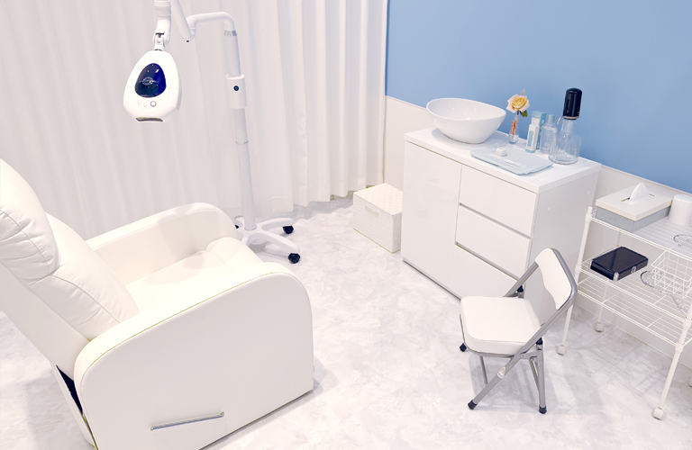 ホワイトニングカフェ イオン新潟青山店の写真 1