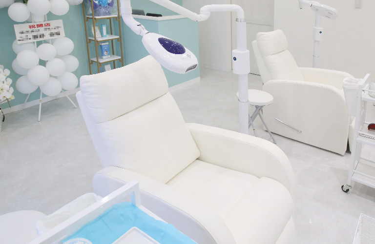 ホワイトニングカフェ 小山店の写真 1