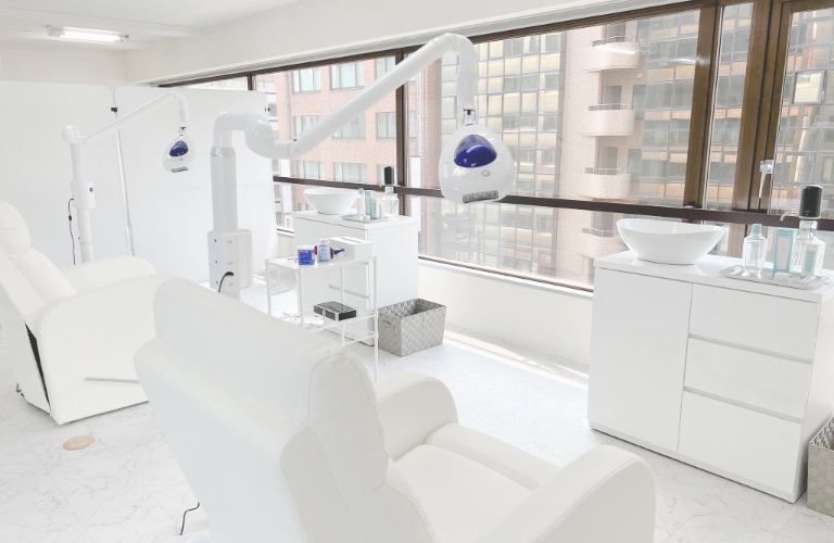 ホワイトニングカフェ 札幌大通店の写真 1