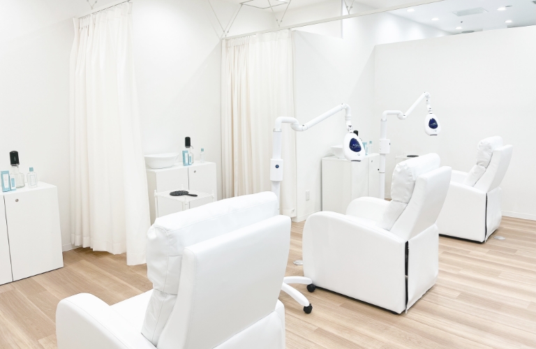 ホワイトニングカフェ 高松丸亀町グリーン店の写真 3