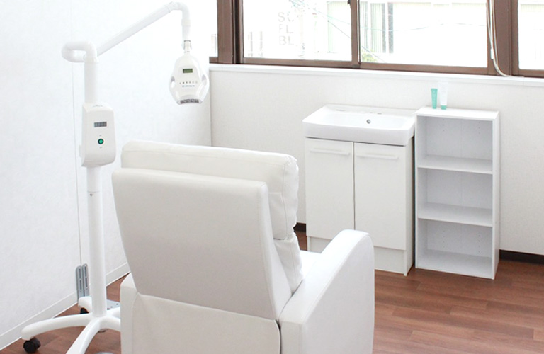 ホワイトニングカフェ 豊橋店の写真 2