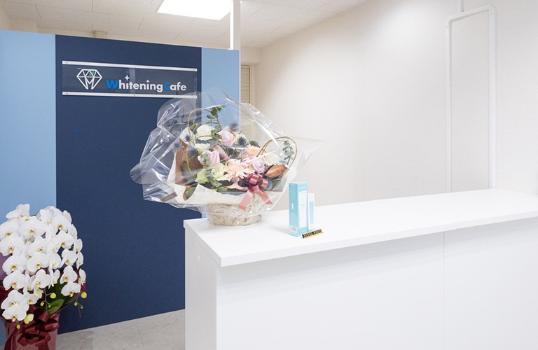 ホワイトニングカフェ 津田沼駅前店の写真 1