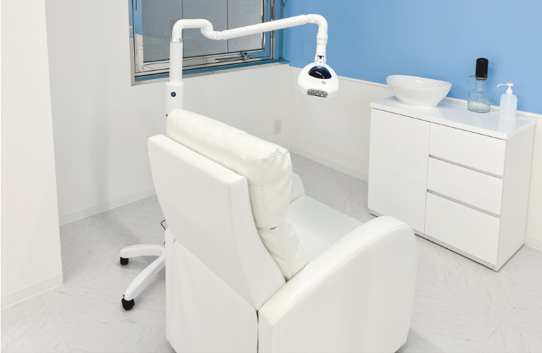 ホワイトニングカフェ 綱島店の写真 3